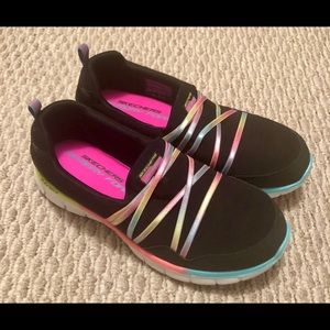 SKECHERS MEMORY FOAM SHOES